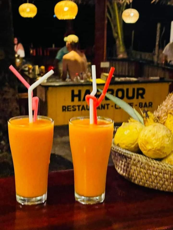 Copacabana Beach Hotel ヒッカドゥワ エクステリア 写真